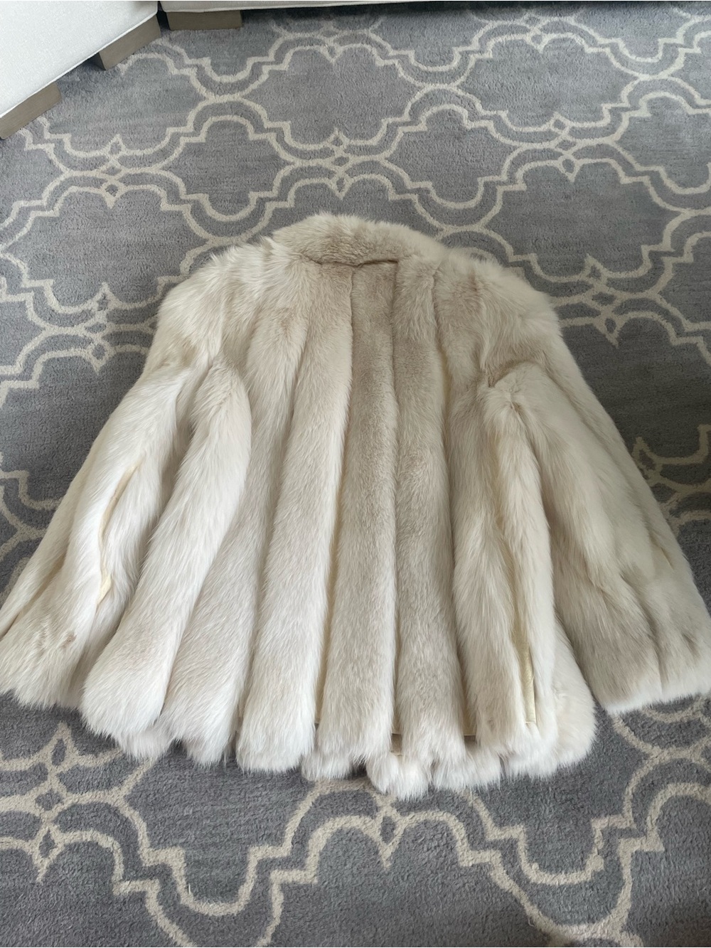 Saga Furs Cream/White Fox Fur Coat - Picture 6 of 13